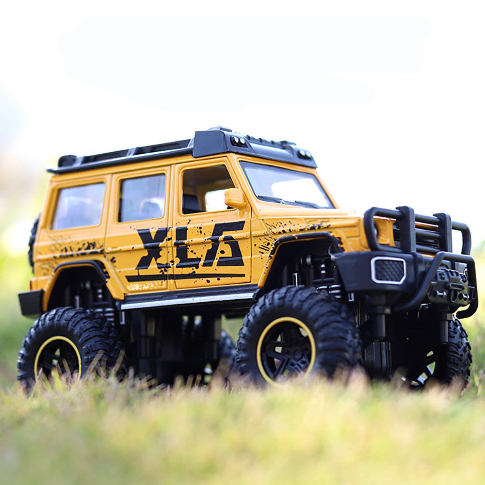 CJ simulation alloy off-road car model toy, detailed modified version with rugged design and realistic features for display or play